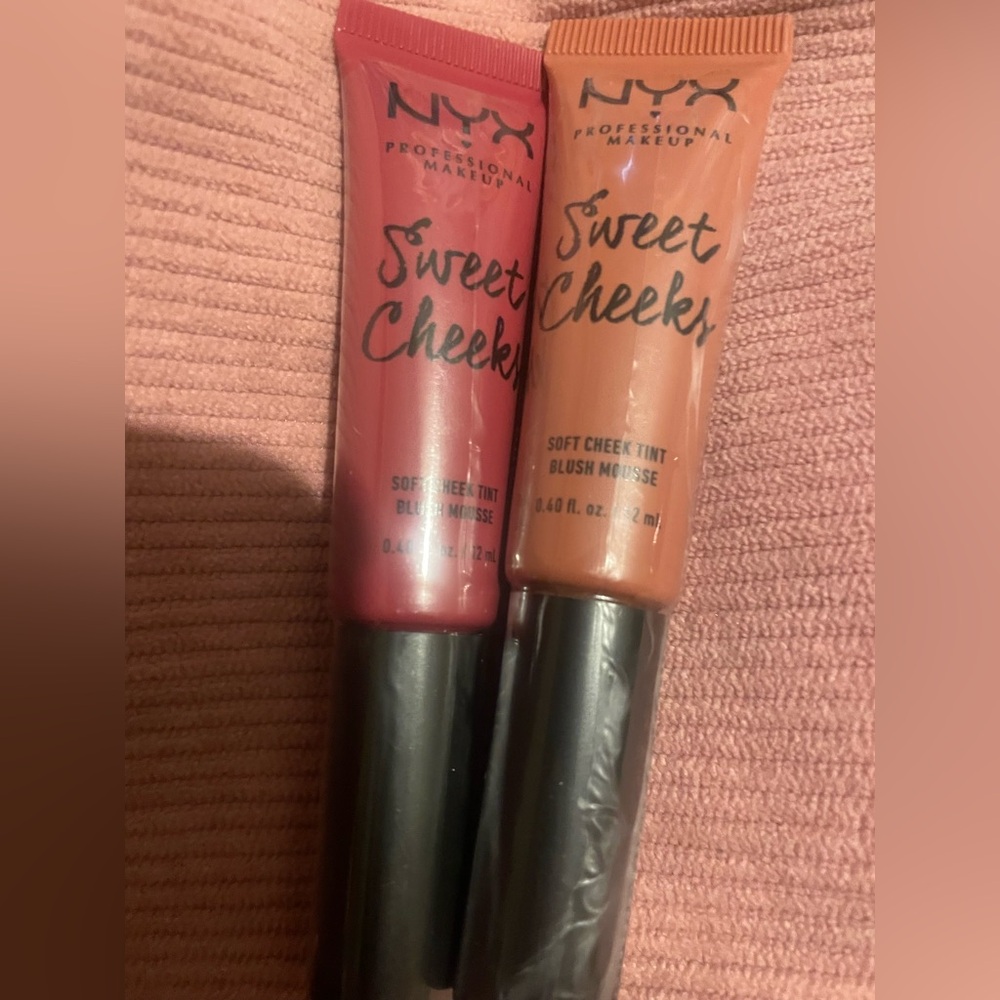 NYX Sweet Cheeks Blush Mousse - Pink and Tan
